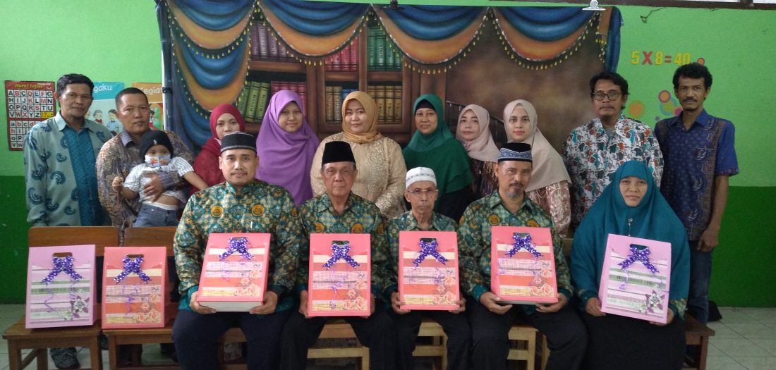 KELUAARGA MI. TARBIYATUS SHOLIHIN